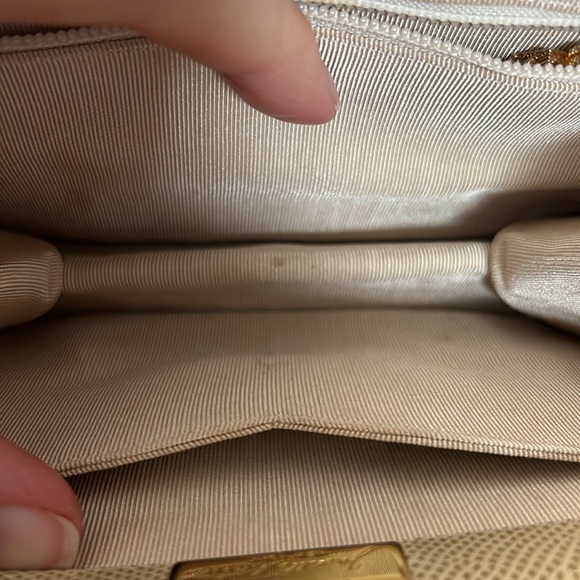 Judith Leiber Shoulder Bag Tan Lizard with gold shoulder strap - Picture 14 of 15